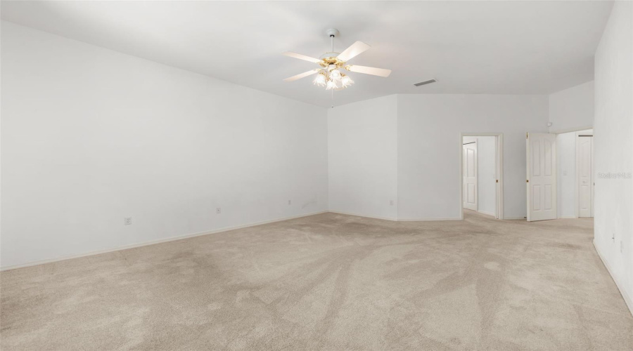 Gainesville, Florida 32607, 4 Bedroom Bedrooms, ,3 Bathroombathrooms,Residential,For Sale,82Nd,0,Mfrgc543012