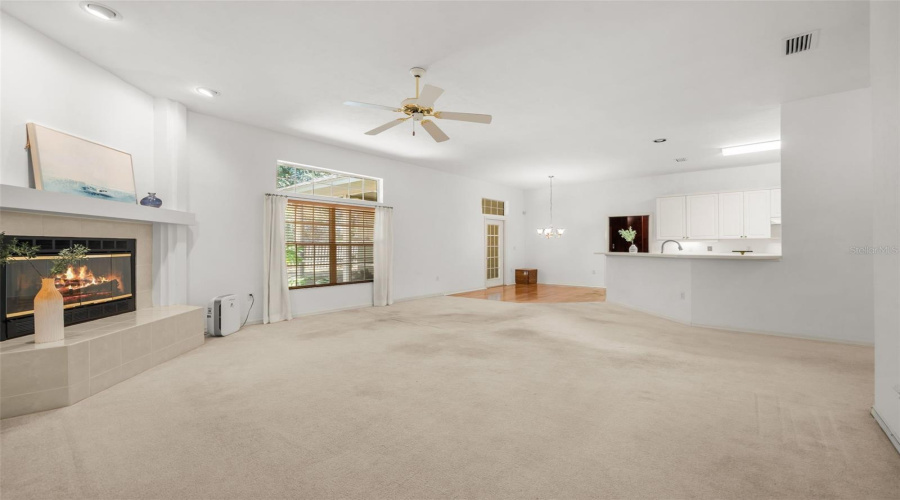 Gainesville, Florida 32607, 4 Bedroom Bedrooms, ,3 Bathroombathrooms,Residential,For Sale,82Nd,0,Mfrgc543012