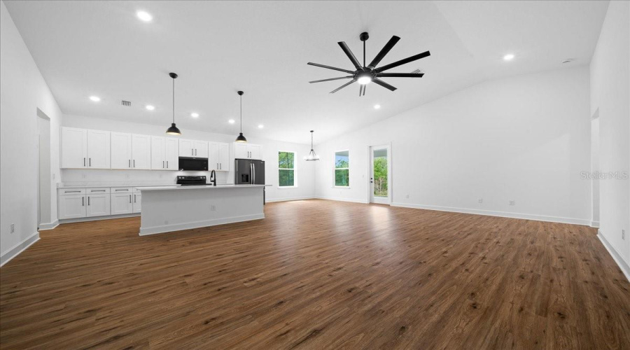 Weeki Wachee, Florida 34613, 4 Bedroom Bedrooms, ,3 Bathroombathrooms,Residential,For Sale,Dotted Wren,0,Mfro6416633