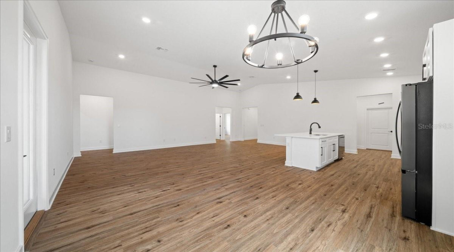 Weeki Wachee, Florida 34613, 4 Bedroom Bedrooms, ,3 Bathroombathrooms,Residential,For Sale,Dotted Wren,0,Mfro6416633