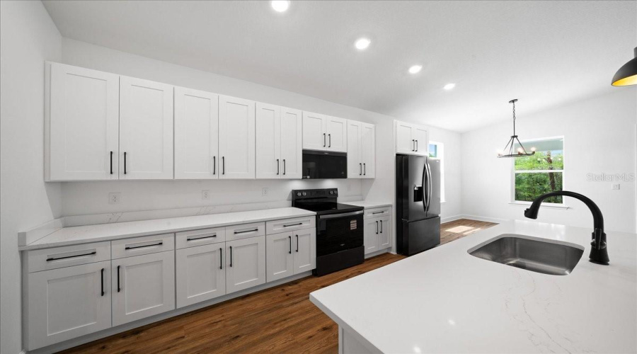 Weeki Wachee, Florida 34613, 4 Bedroom Bedrooms, ,3 Bathroombathrooms,Residential,For Sale,Dotted Wren,0,Mfro6416633