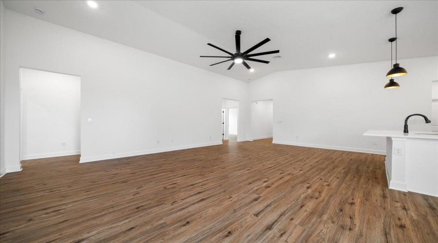 Weeki Wachee, Florida 34613, 4 Bedroom Bedrooms, ,3 Bathroombathrooms,Residential,For Sale,Dotted Wren,0,Mfro6416633