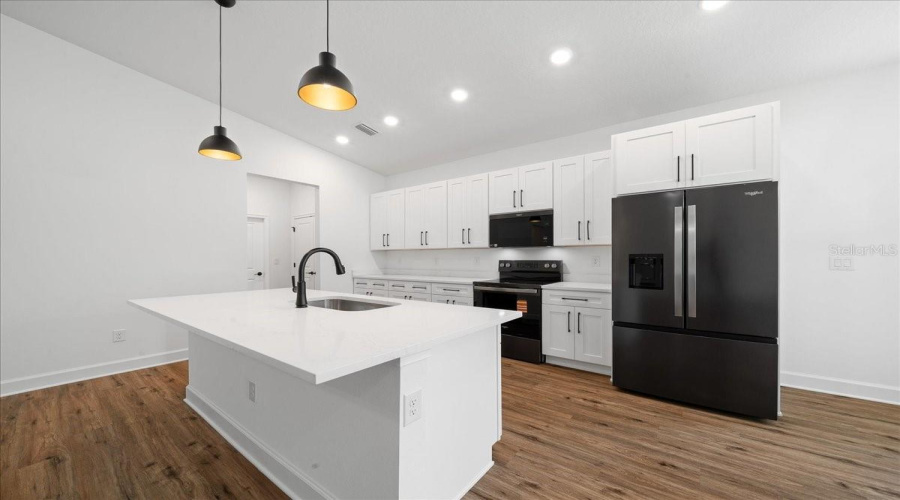 Weeki Wachee, Florida 34613, 4 Bedroom Bedrooms, ,3 Bathroombathrooms,Residential,For Sale,Dotted Wren,0,Mfro6416633