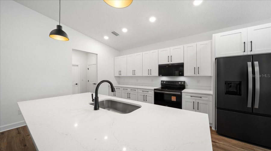 Weeki Wachee, Florida 34613, 4 Bedroom Bedrooms, ,3 Bathroombathrooms,Residential,For Sale,Dotted Wren,0,Mfro6416633