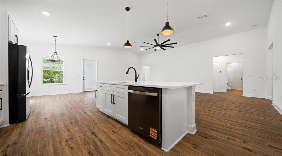 Weeki Wachee, Florida 34613, 4 Bedroom Bedrooms, ,3 Bathroombathrooms,Residential,For Sale,Dotted Wren,0,Mfro6416633