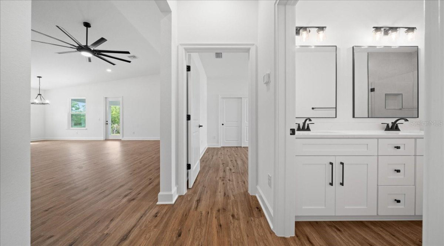 Weeki Wachee, Florida 34613, 4 Bedroom Bedrooms, ,3 Bathroombathrooms,Residential,For Sale,Dotted Wren,0,Mfro6416633