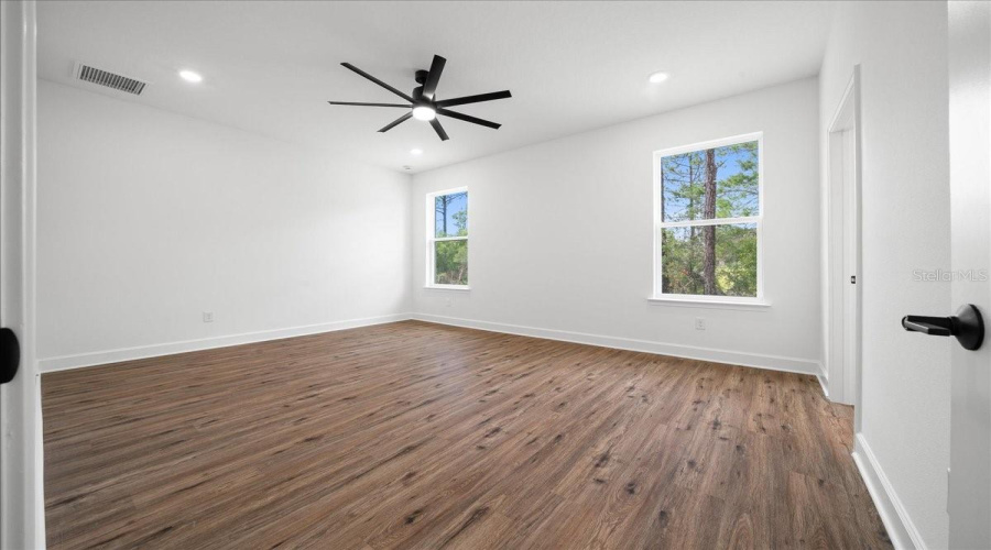 Weeki Wachee, Florida 34613, 4 Bedroom Bedrooms, ,3 Bathroombathrooms,Residential,For Sale,Dotted Wren,0,Mfro6416633