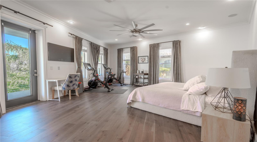 Tampa, Florida 33611, 6 Bedroom Bedrooms, ,4 Bathroombathrooms,Residential,For Sale,Trilby,0,Mfrtb8513157