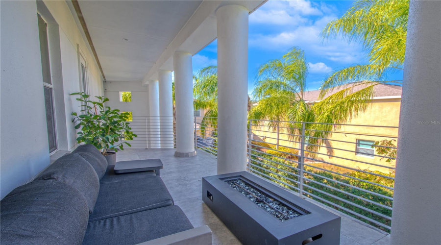 Tampa, Florida 33611, 6 Bedroom Bedrooms, ,4 Bathroombathrooms,Residential,For Sale,Trilby,0,Mfrtb8513157
