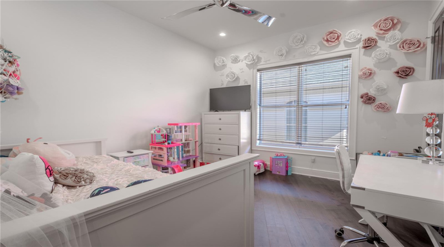 Tampa, Florida 33611, 6 Bedroom Bedrooms, ,4 Bathroombathrooms,Residential,For Sale,Trilby,0,Mfrtb8513157