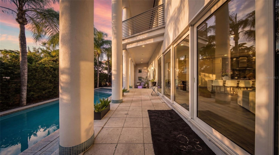 Tampa, Florida 33611, 6 Bedroom Bedrooms, ,4 Bathroombathrooms,Residential,For Sale,Trilby,0,Mfrtb8513157