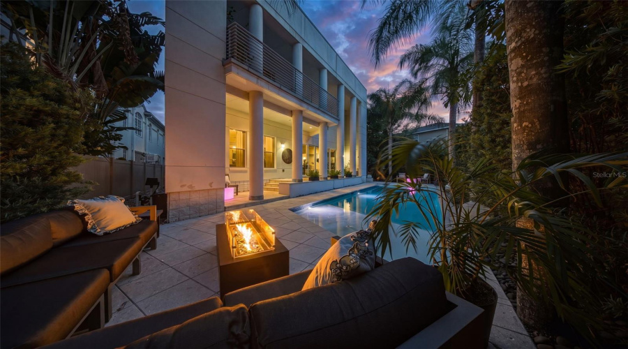 Tampa, Florida 33611, 6 Bedroom Bedrooms, ,4 Bathroombathrooms,Residential,For Sale,Trilby,0,Mfrtb8513157