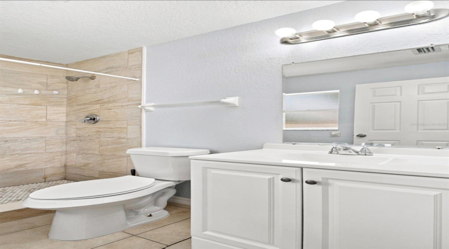 Bradenton, Florida 34203, 3 Bedroom Bedrooms, ,2 Bathroombathrooms,Residential,For Sale,11Th,0,Mfra4701835