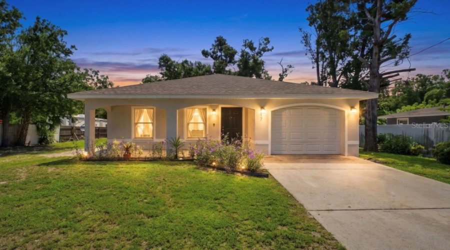 Bradenton, Florida 34203, 3 Bedroom Bedrooms, ,2 Bathroombathrooms,Residential,For Sale,11Th,0,Mfra4701835