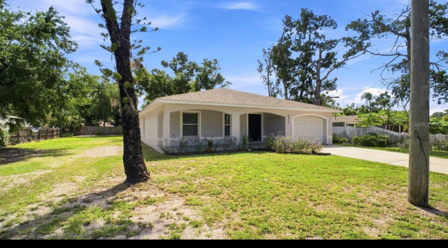 Bradenton, Florida 34203, 3 Bedroom Bedrooms, ,2 Bathroombathrooms,Residential,For Sale,11Th,0,Mfra4701835