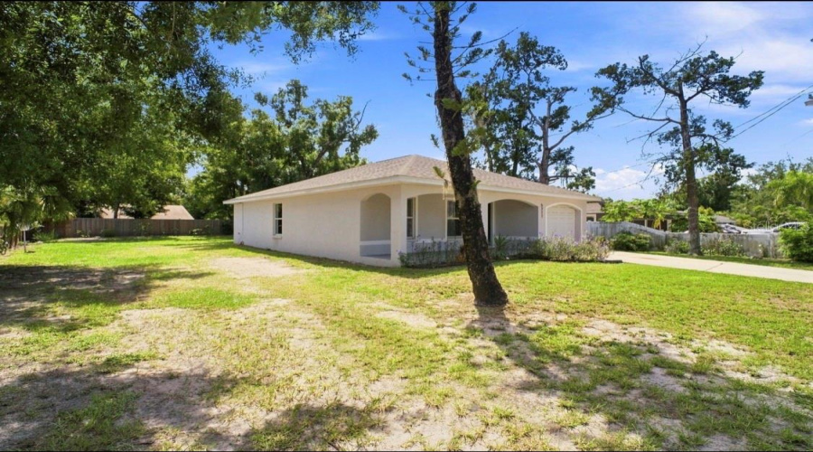 Bradenton, Florida 34203, 3 Bedroom Bedrooms, ,2 Bathroombathrooms,Residential,For Sale,11Th,0,Mfra4701835