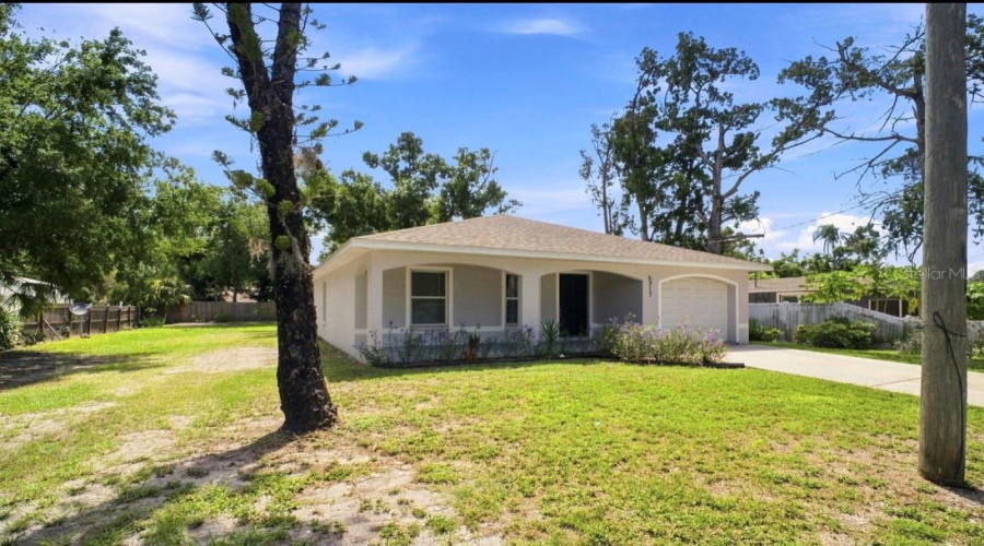 Bradenton, Florida 34203, 3 Bedroom Bedrooms, ,2 Bathroombathrooms,Residential,For Sale,11Th,0,Mfra4701835