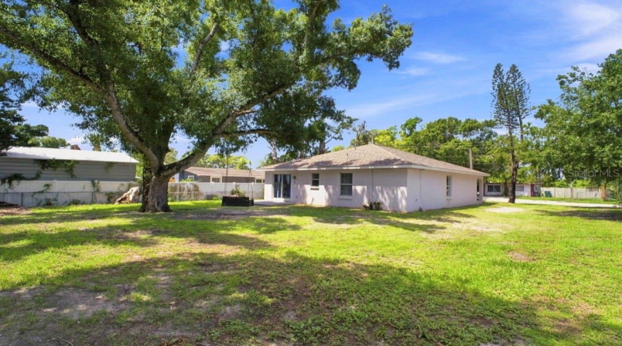Bradenton, Florida 34203, 3 Bedroom Bedrooms, ,2 Bathroombathrooms,Residential,For Sale,11Th,0,Mfra4701835