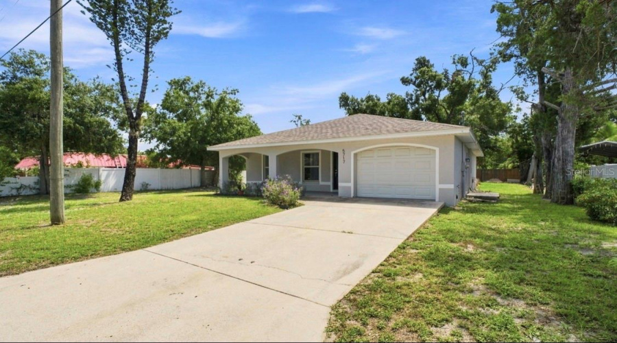 Bradenton, Florida 34203, 3 Bedroom Bedrooms, ,2 Bathroombathrooms,Residential,For Sale,11Th,0,Mfra4701835