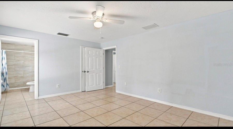 Bradenton, Florida 34203, 3 Bedroom Bedrooms, ,2 Bathroombathrooms,Residential,For Sale,11Th,0,Mfra4701835