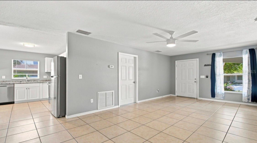 Bradenton, Florida 34203, 3 Bedroom Bedrooms, ,2 Bathroombathrooms,Residential,For Sale,11Th,0,Mfra4701835