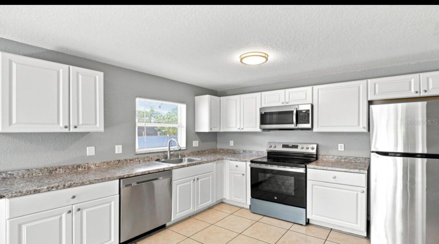 Bradenton, Florida 34203, 3 Bedroom Bedrooms, ,2 Bathroombathrooms,Residential,For Sale,11Th,0,Mfra4701835