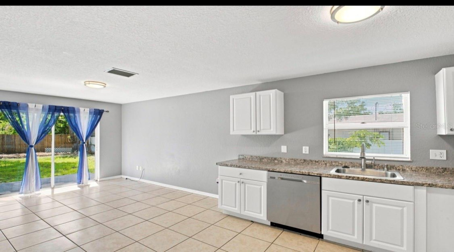 Bradenton, Florida 34203, 3 Bedroom Bedrooms, ,2 Bathroombathrooms,Residential,For Sale,11Th,0,Mfra4701835