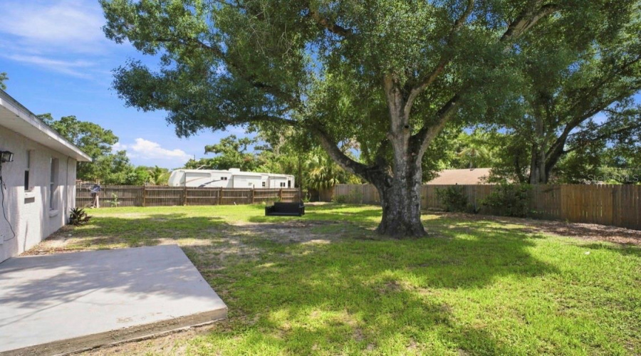 Bradenton, Florida 34203, 3 Bedroom Bedrooms, ,2 Bathroombathrooms,Residential,For Sale,11Th,0,Mfra4701835