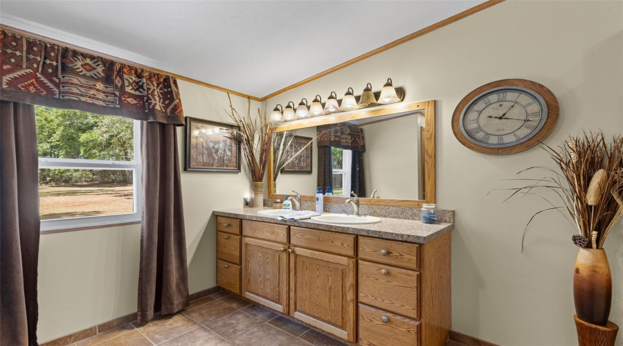 Trenton, Florida 32693, 3 Bedroom Bedrooms, ,2 Bathroombathrooms,Residential,For Sale,55Th,0,Mfrgc540023