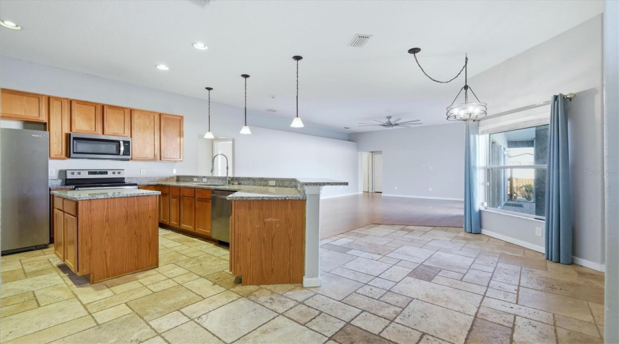 Plant City, Florida 33567, 4 Bedroom Bedrooms, ,3 Bathroombathrooms,Residential,For Sale,Windmill Pointe Dr,0,Mfra4685637