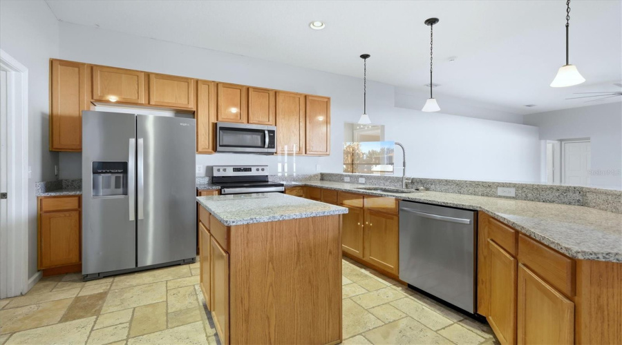 Plant City, Florida 33567, 4 Bedroom Bedrooms, ,3 Bathroombathrooms,Residential,For Sale,Windmill Pointe Dr,0,Mfra4685637