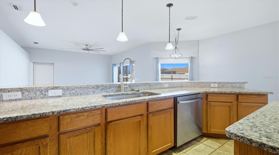 Plant City, Florida 33567, 4 Bedroom Bedrooms, ,3 Bathroombathrooms,Residential,For Sale,Windmill Pointe Dr,0,Mfra4685637
