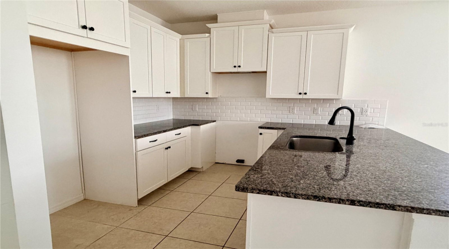Orlando, Florida 32832, 3 Bedroom Bedrooms, ,2 Bathroombathrooms,Residential,For Sale,Randal Walk,0,Mfro6426551
