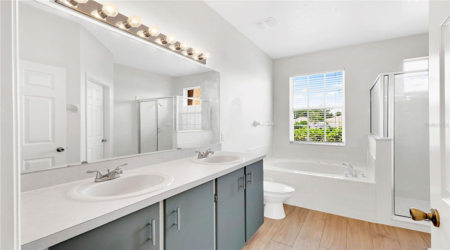 Kissimmee, Florida 34759, 4 Bedroom Bedrooms, ,2 Bathroombathrooms,Residential,For Sale,Palaiseau,0,Mfrs5156361