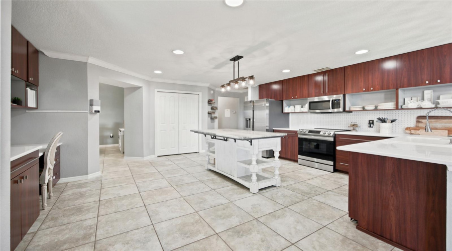 Belleview, Florida 34420, 4 Bedroom Bedrooms, ,3 Bathroombathrooms,Residential,For Sale,96Th,0,Mfrom725985