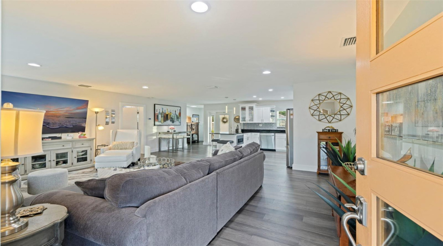 St Petersburg, Florida 33710, 3 Bedroom Bedrooms, ,2 Bathroombathrooms,Residential,For Sale,Park,0,Mfrtb8528599