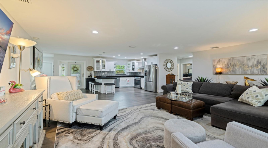 St Petersburg, Florida 33710, 3 Bedroom Bedrooms, ,2 Bathroombathrooms,Residential,For Sale,Park,0,Mfrtb8528599
