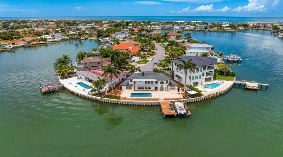 Belleair Beach, Florida 33786, 3 Bedroom Bedrooms, ,3 Bathroombathrooms,Residential,For Sale,Donato,0,Mfrtb8379196