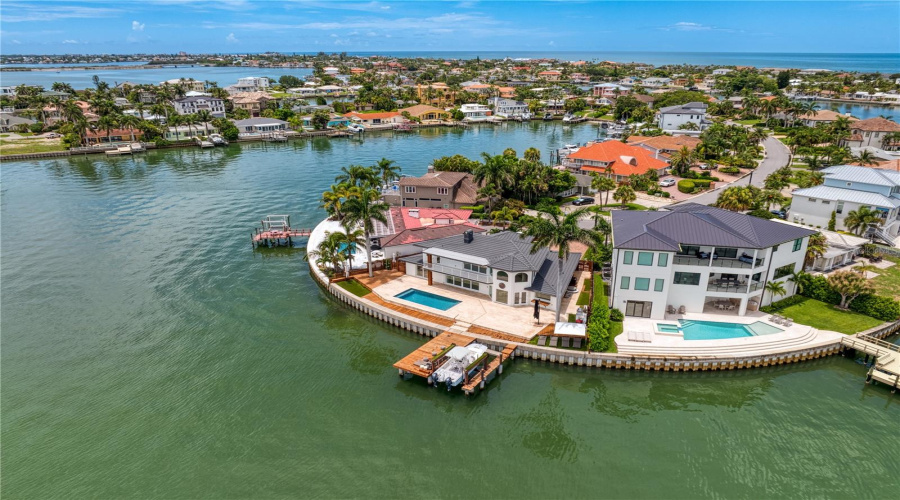 Belleair Beach, Florida 33786, 3 Bedroom Bedrooms, ,3 Bathroombathrooms,Residential,For Sale,Donato,0,Mfrtb8379196