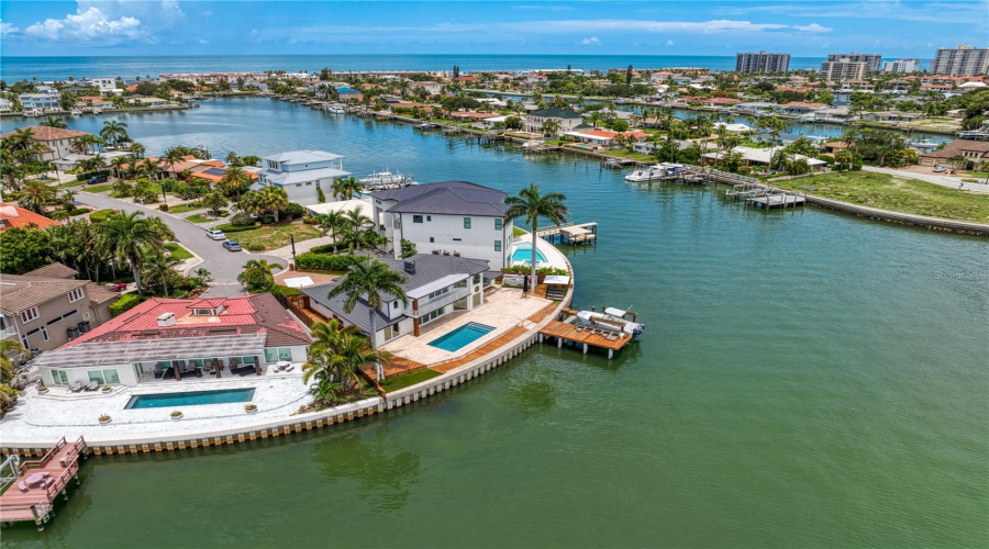 Belleair Beach, Florida 33786, 3 Bedroom Bedrooms, ,3 Bathroombathrooms,Residential,For Sale,Donato,0,Mfrtb8379196