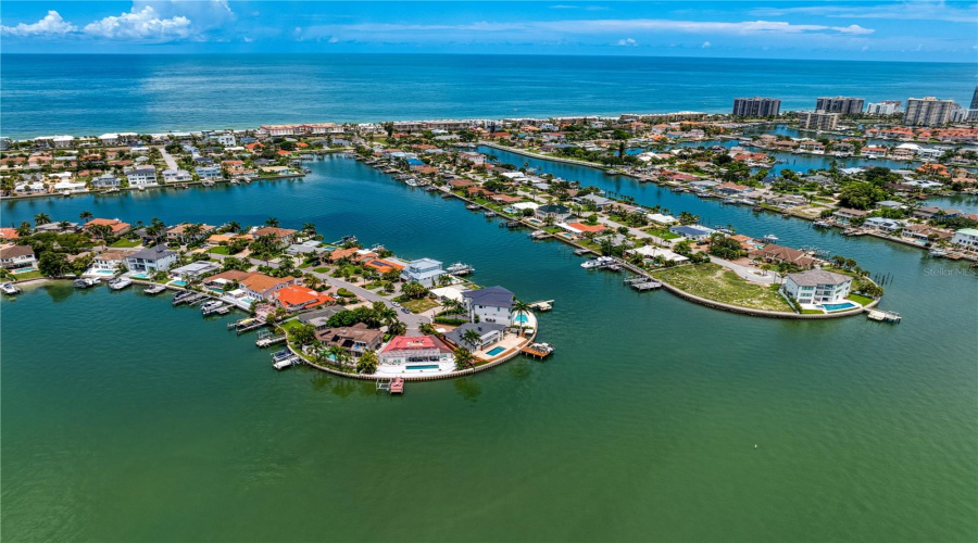 Belleair Beach, Florida 33786, 3 Bedroom Bedrooms, ,3 Bathroombathrooms,Residential,For Sale,Donato,0,Mfrtb8379196