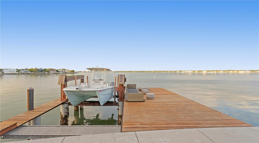 Belleair Beach, Florida 33786, 3 Bedroom Bedrooms, ,3 Bathroombathrooms,Residential,For Sale,Donato,0,Mfrtb8379196