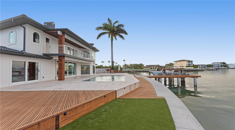 Belleair Beach, Florida 33786, 3 Bedroom Bedrooms, ,3 Bathroombathrooms,Residential,For Sale,Donato,0,Mfrtb8379196