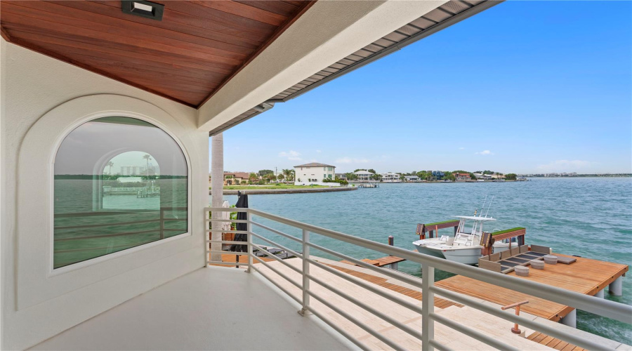Belleair Beach, Florida 33786, 3 Bedroom Bedrooms, ,3 Bathroombathrooms,Residential,For Sale,Donato,0,Mfrtb8379196
