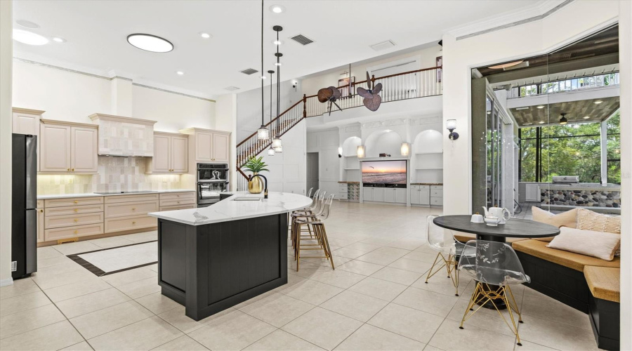 Bradenton, Florida 34212, 5 Bedroom Bedrooms, ,4 Bathroombathrooms,Residential,For Sale,18Th,0,Mfra4673572
