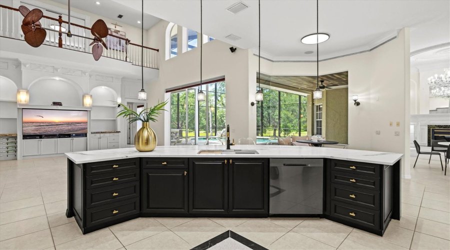 Bradenton, Florida 34212, 5 Bedroom Bedrooms, ,4 Bathroombathrooms,Residential,For Sale,18Th,0,Mfra4673572