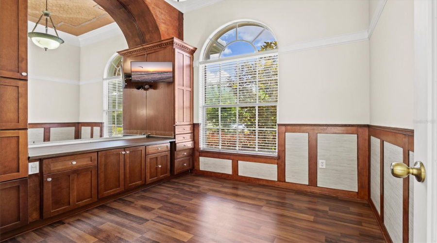 Bradenton, Florida 34212, 5 Bedroom Bedrooms, ,4 Bathroombathrooms,Residential,For Sale,18Th,0,Mfra4673572