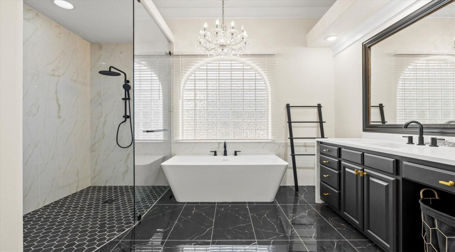 Bradenton, Florida 34212, 5 Bedroom Bedrooms, ,4 Bathroombathrooms,Residential,For Sale,18Th,0,Mfra4673572