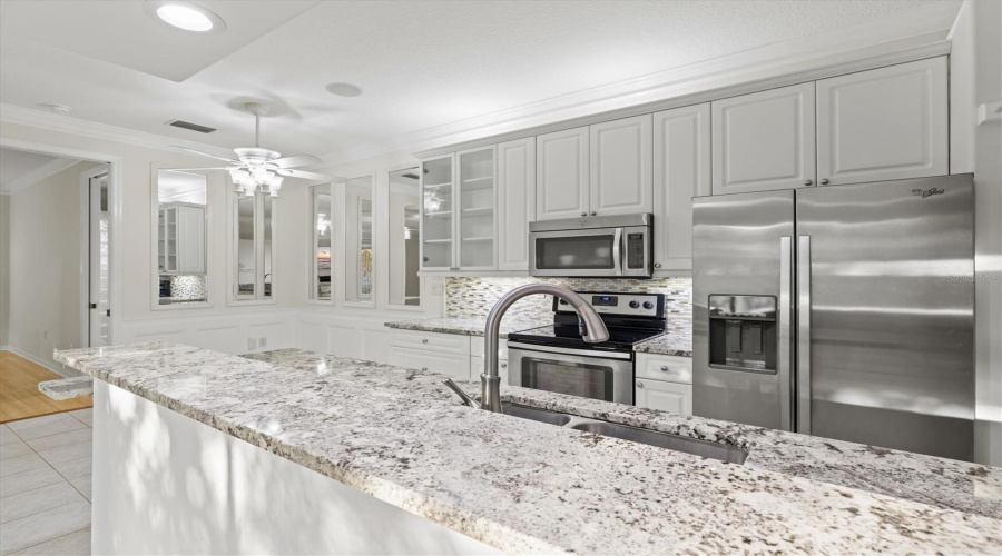 Bradenton, Florida 34212, 5 Bedroom Bedrooms, ,4 Bathroombathrooms,Residential,For Sale,18Th,0,Mfra4673572