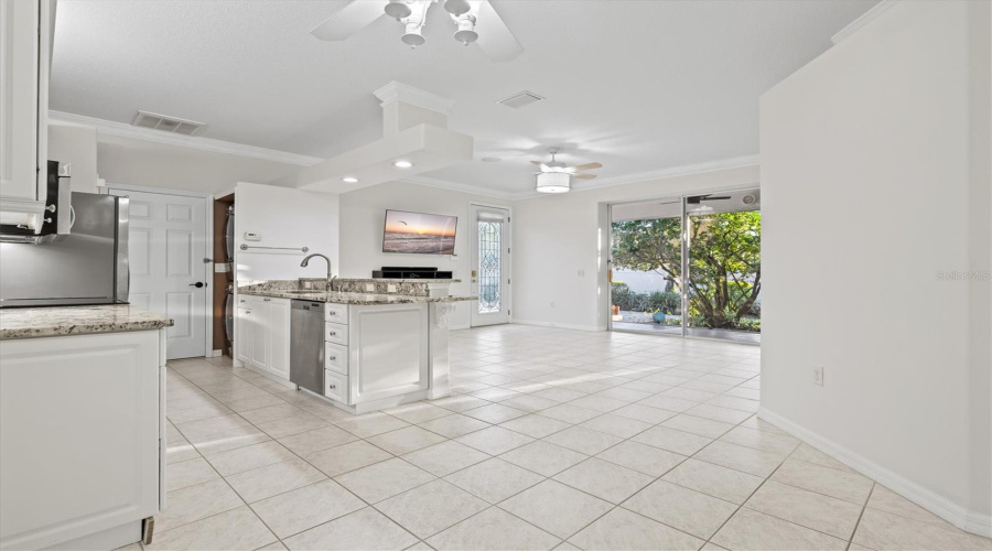 Bradenton, Florida 34212, 5 Bedroom Bedrooms, ,4 Bathroombathrooms,Residential,For Sale,18Th,0,Mfra4673572